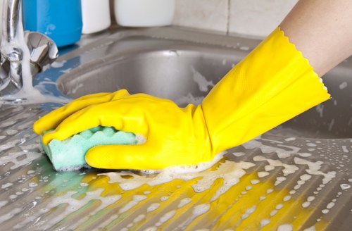 Local oven cleaning service for flats and homes in Islington